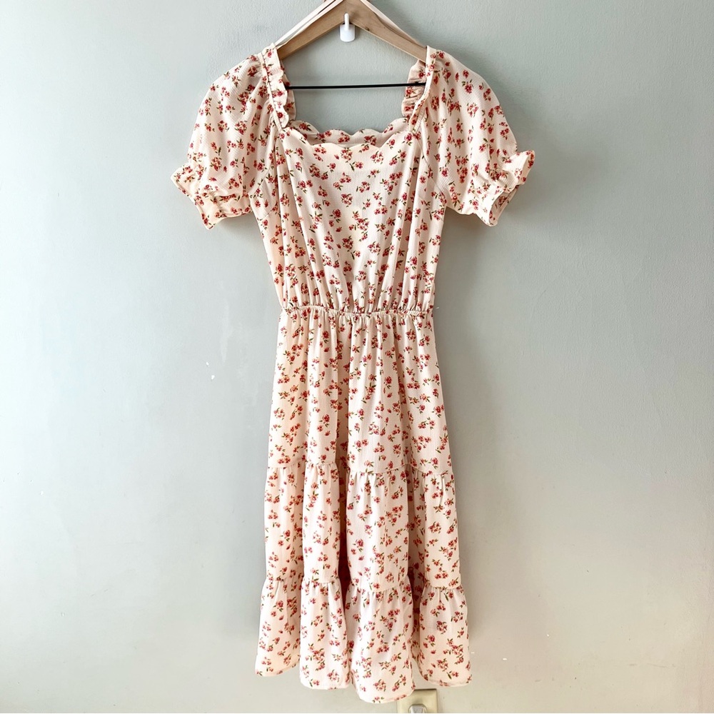 MONTEAU Floral Scalloped Tiered Dress